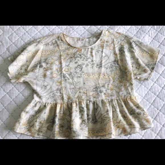 Aritzia Top - Picture 1 of 1